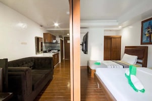 Caja de seguridad en la habitación y sistema de insonorización