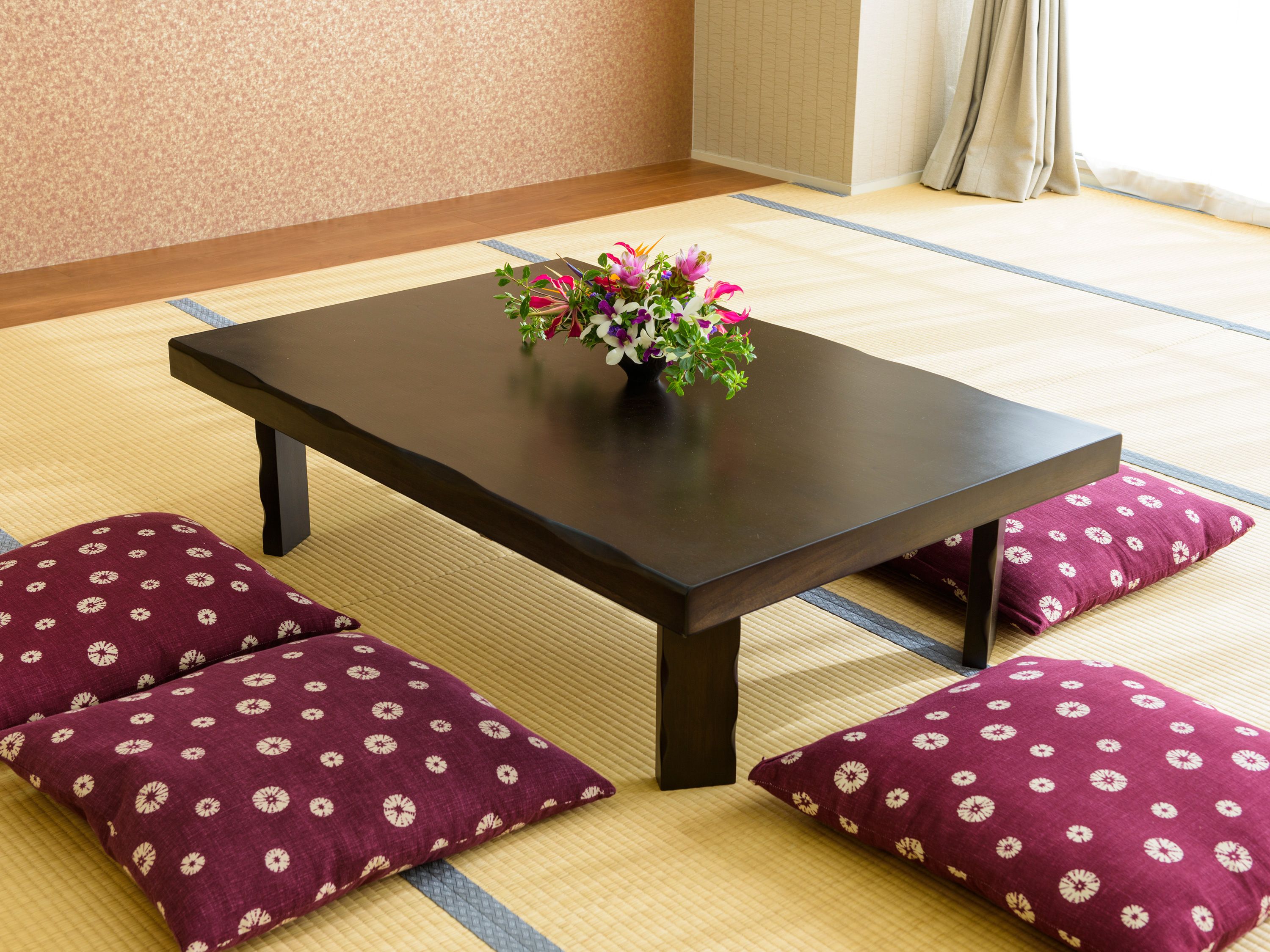 Japanese Style (Max 10 Futons) | Premium bedding, desk, blackout curtains, iron/ironing board