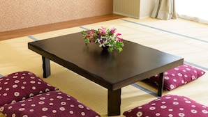 ห้องทราดิชันนัล, ปลอดบุหรี่ (Japanese Style (Max 10 Futons))