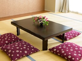 傳統客房, 非吸煙房 (Japanese Style (Max 10 Futons)) | 高級寢具、書桌、遮光窗簾/窗簾、熨斗/熨衫板
