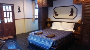 Family Room | Living area - Chaulty Towers Guest House (Koh Samui)