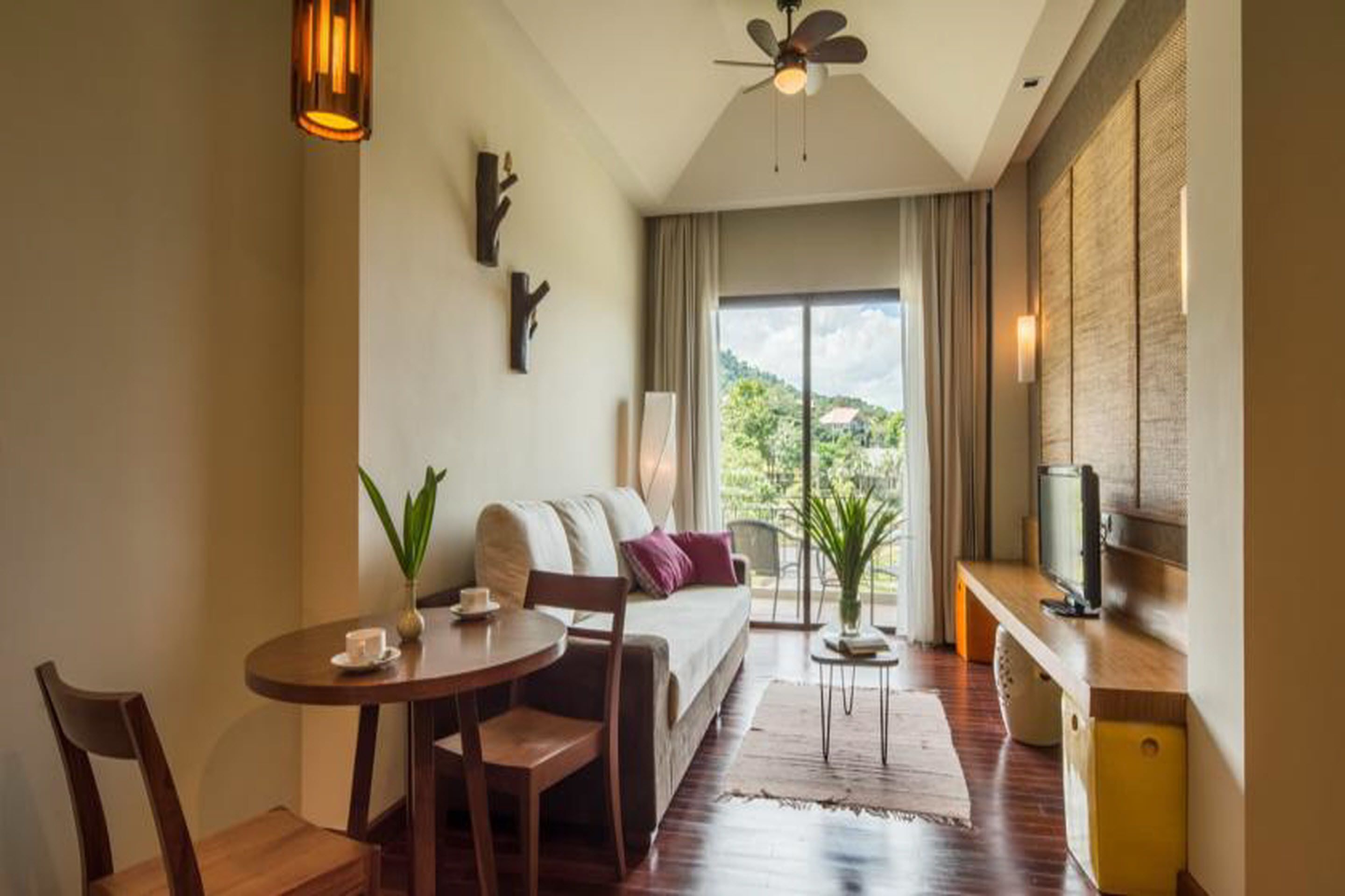 32-inch lcd tv with cable channels, tv