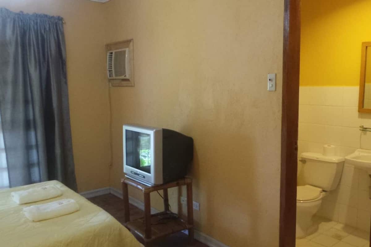 standard room | desk