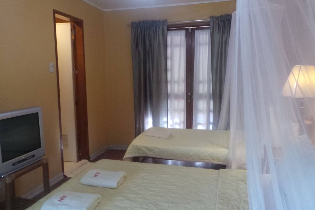 standard room | desk