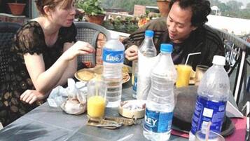 Alfresco dining
