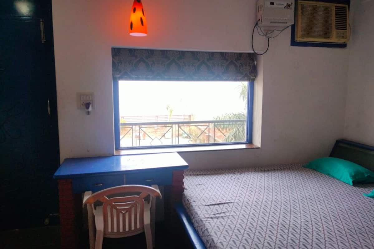 Deluxe Double Room | 1 bedroom, in-room safe, desk, laptop workspace