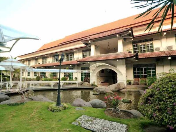 Exterior - Hotel Merdeka Kediri (Kediri)