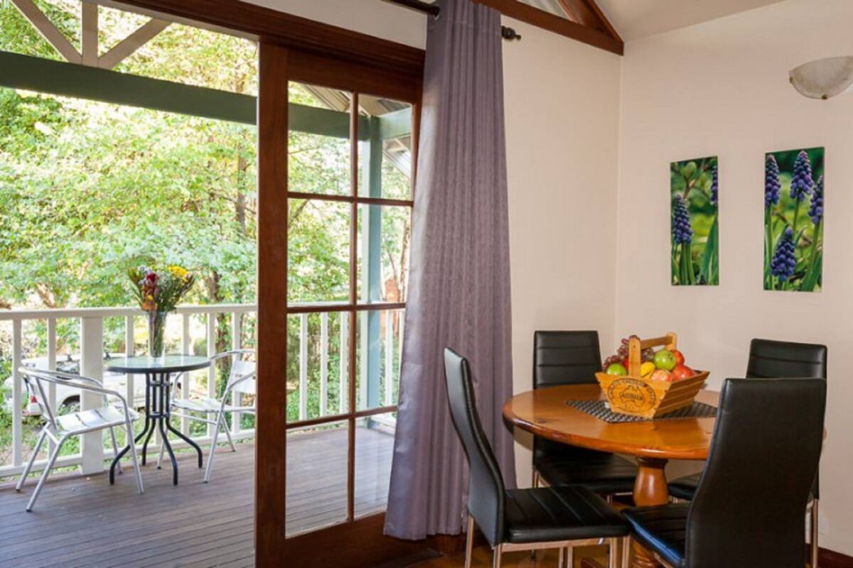 Chalet, 1 Bedroom | Iron/ironing board, cribs (surcharge), rollaway beds (surcharge)