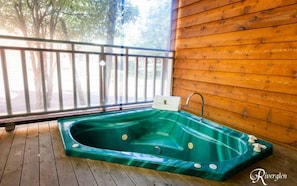 Jetted bathtub - Riverglen Chalets (Margaret River)