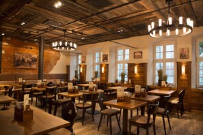 Dining - RiKu HOTEL Weissenhorn (Weissenhorn)