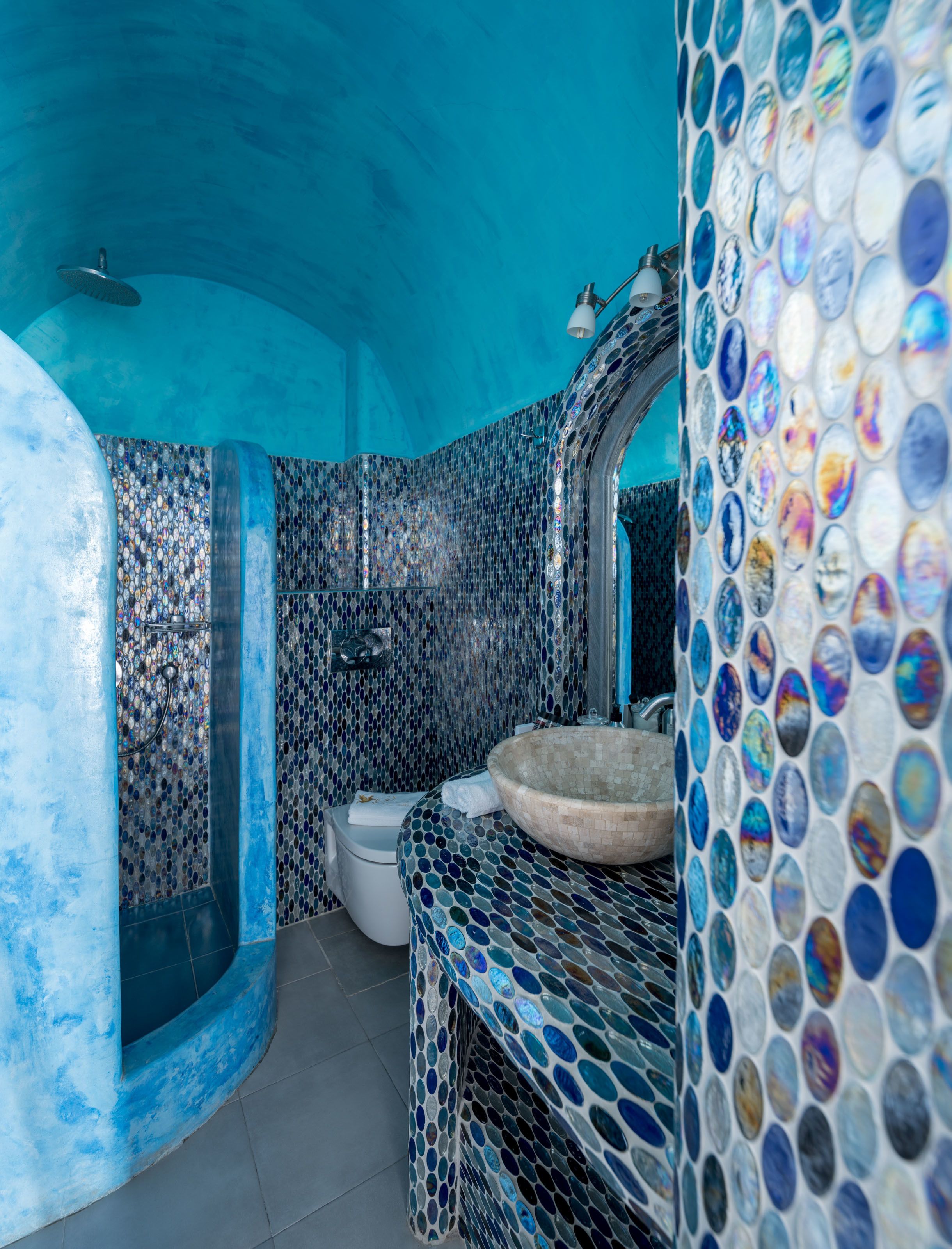 junior suite, jetted tub | 1 bedroom, minibar, in-room safe, laptop workspace