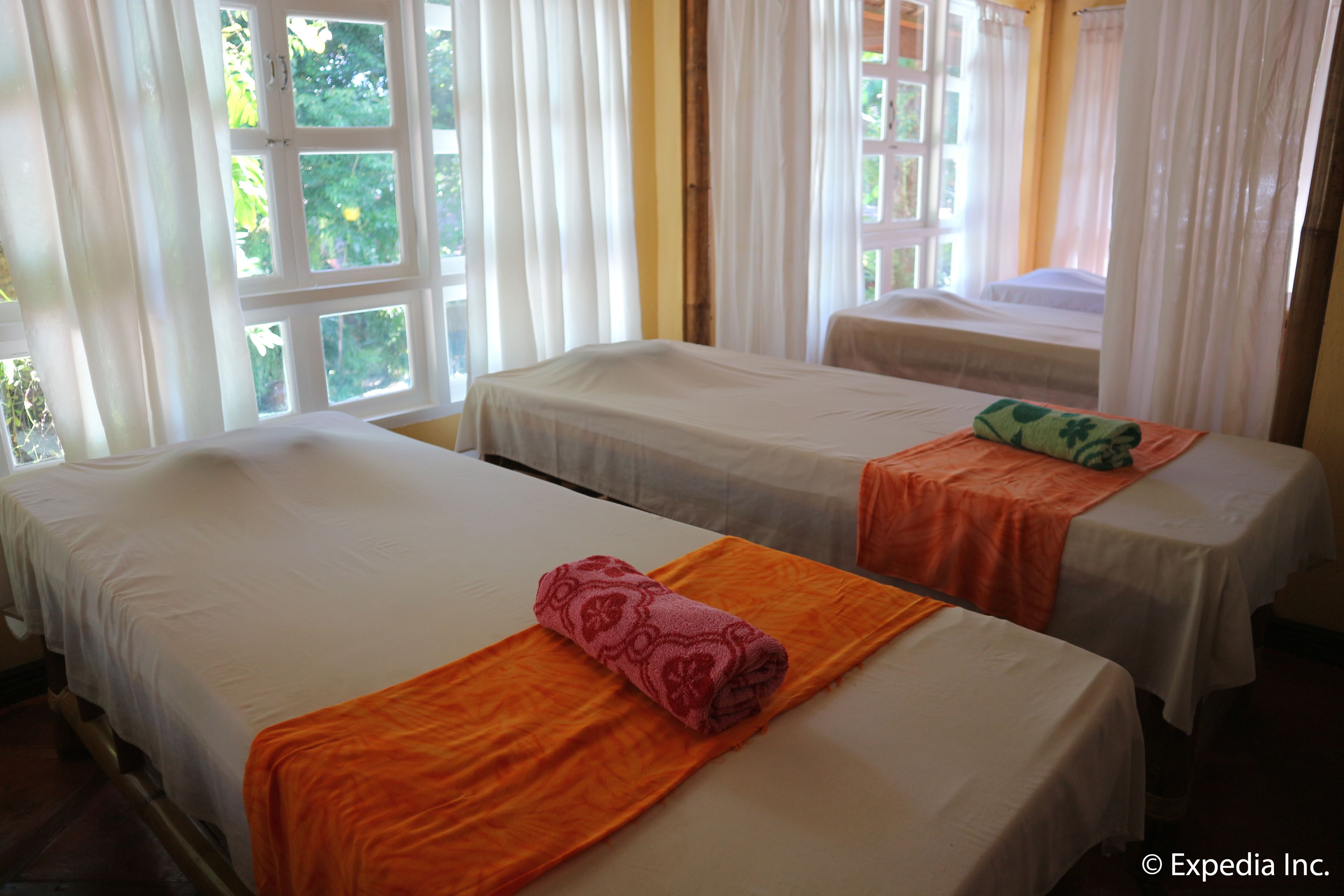 body scrubs, facials, massage/treatment rooms, manicures and pedicures