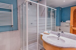 Ducha, cabezal de ducha tipo lluvia, artículos de tocador gratuitos