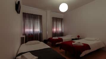 Twin Room, Shared Bathroom | Desk, iron/ironing board, free cots/infant beds, free WiFi