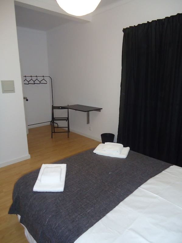 Doppelzimmer, eigenes Bad | Schreibtisch, BĂŒgeleisen/BĂŒgelbrett, kostenlose Babybetten