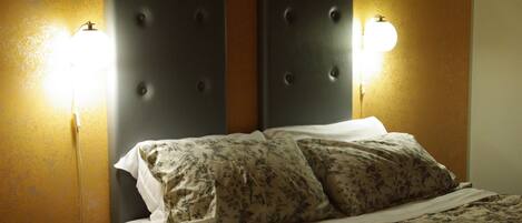 Dobbeltrom, privat bad | Skrivebord, ekstrasenger (mot et tillegg) og wi-fi (inkludert)