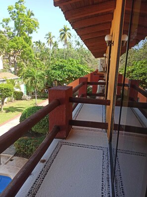 Double Room | Terrace/patio - Hotel J.B. (Zihuatanejo)