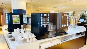 Bữa sáng buffet hàng ngày với phụ phí nhỏ 