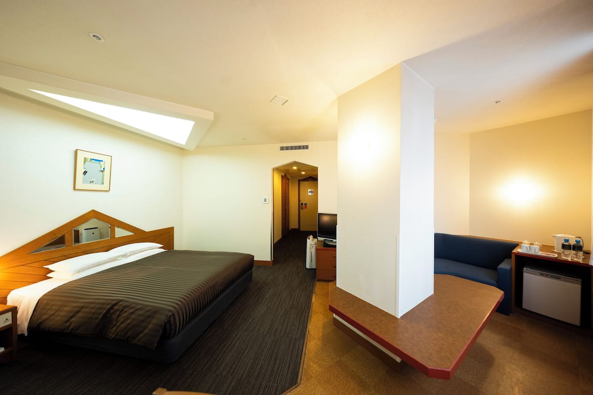 Escrivaninha, Wi-Fi de cortesia, roupa de cama