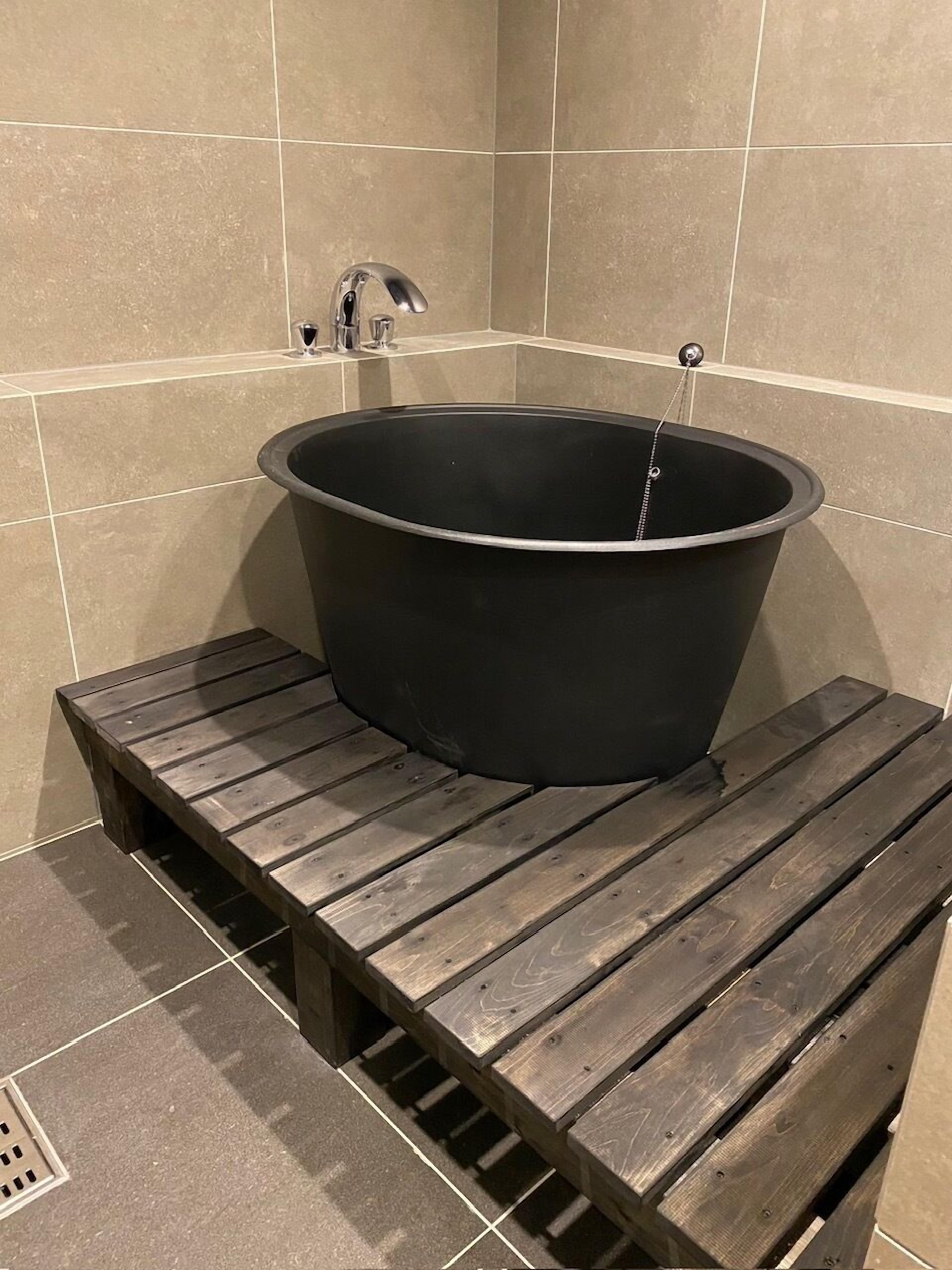 japanese-style quadruple room, non-smoking | bathroom | combined shower/bathtub, hair dryer, slippers, electronic bidet