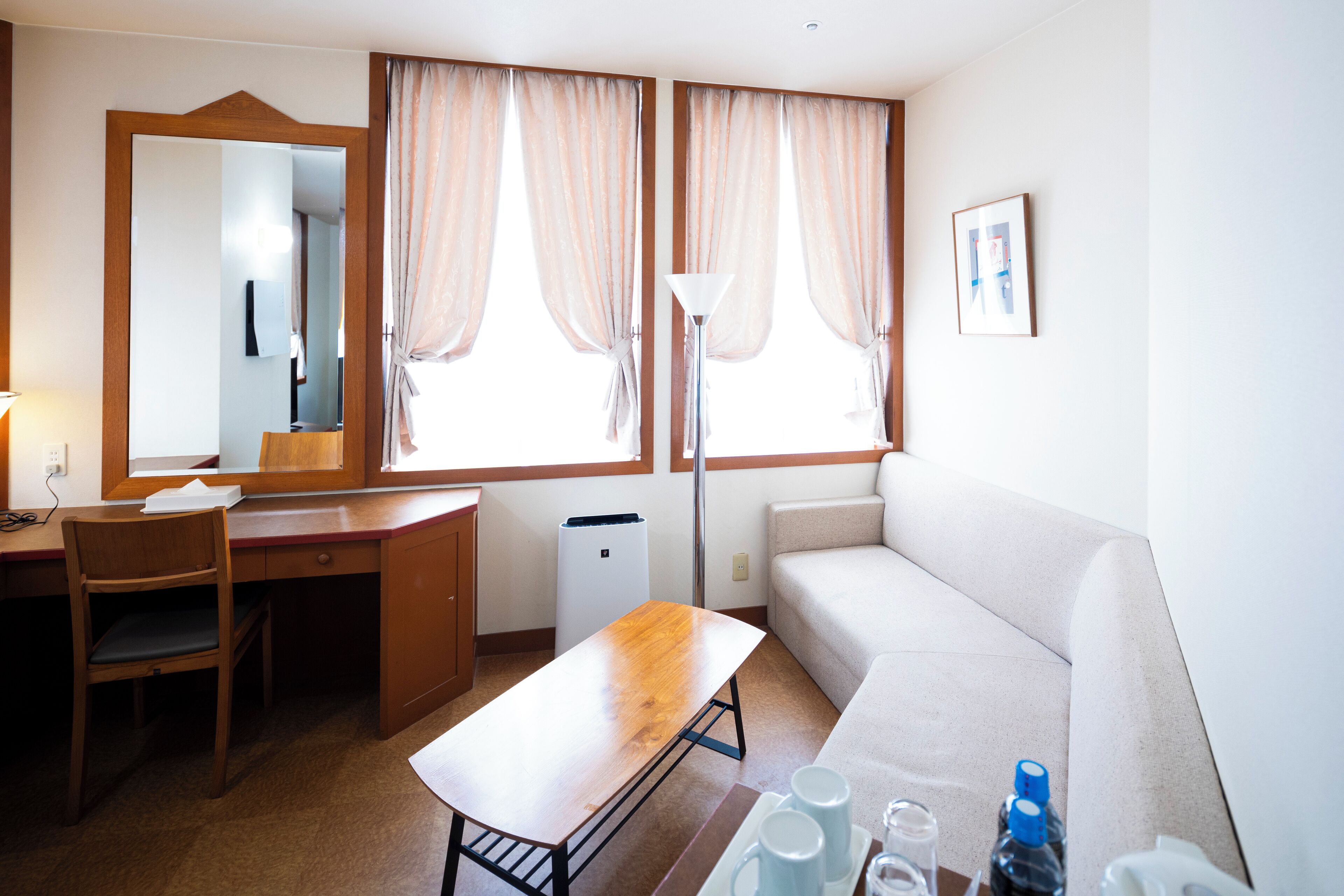 Desk, laptop workspace, free WiFi, bed sheets