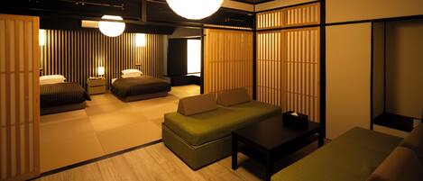 Japanese-Style Quadruple Room, Non-Smoking | Desk, free WiFi, bed sheets