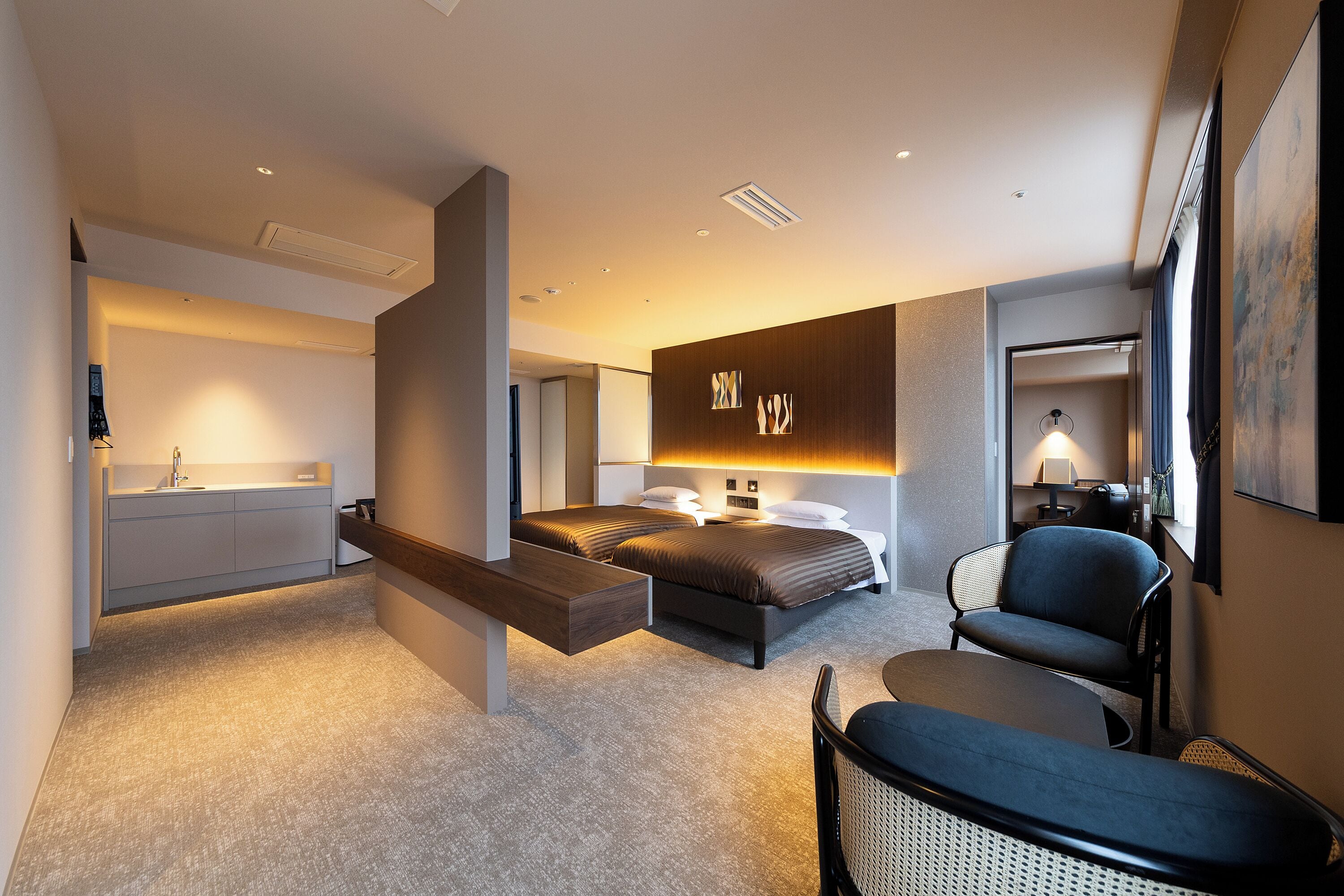 Executive Connecting Room (Non-smoking) | Desk, laptop workspace, free WiFi, bed sheets