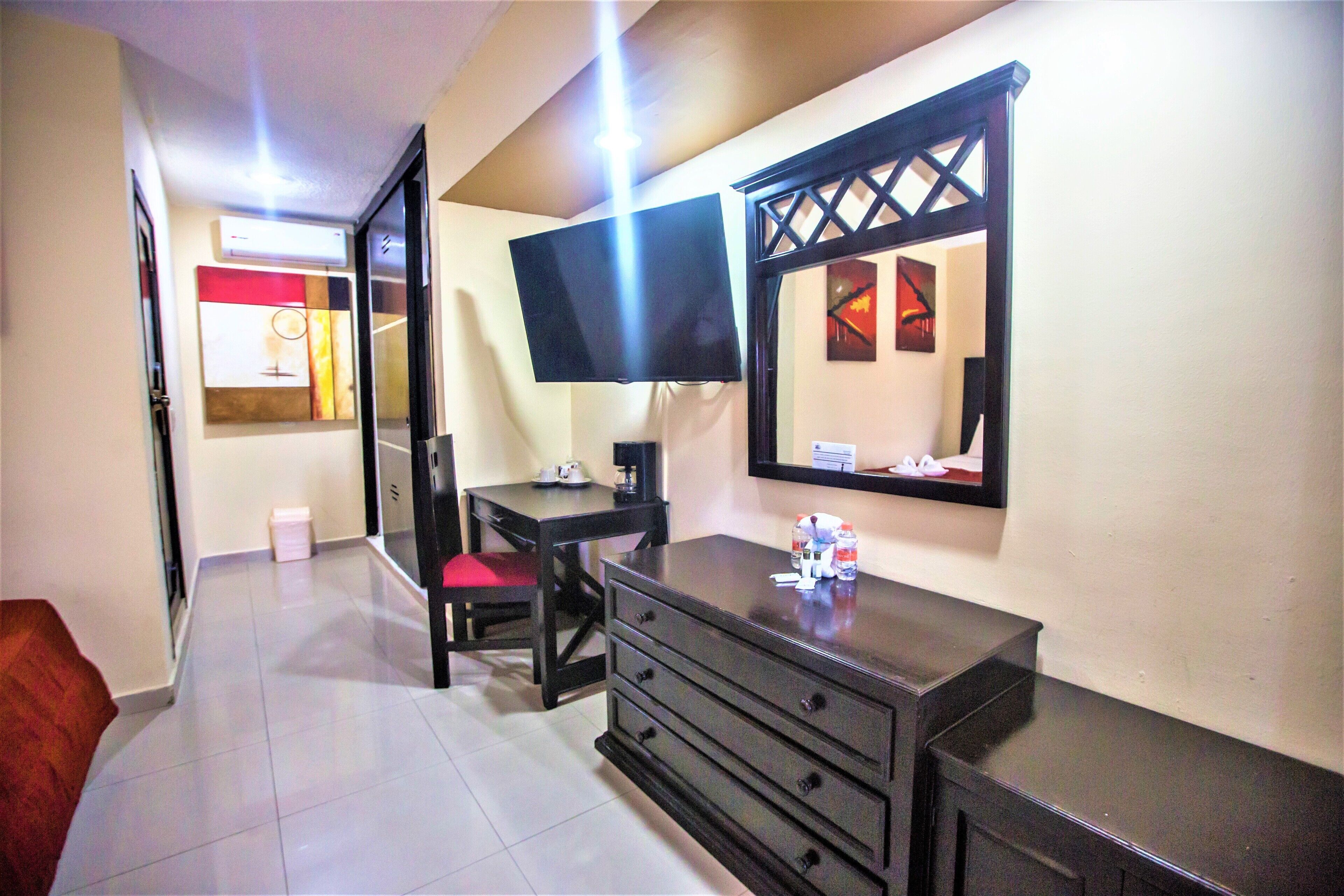 deluxe double room | desk, iron/ironing board, free wifi, bed sheets