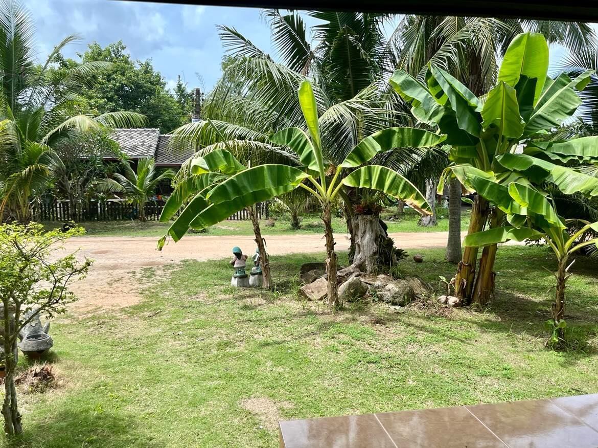 family room | terrace/patio