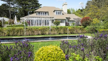 Fachada de la propiedad