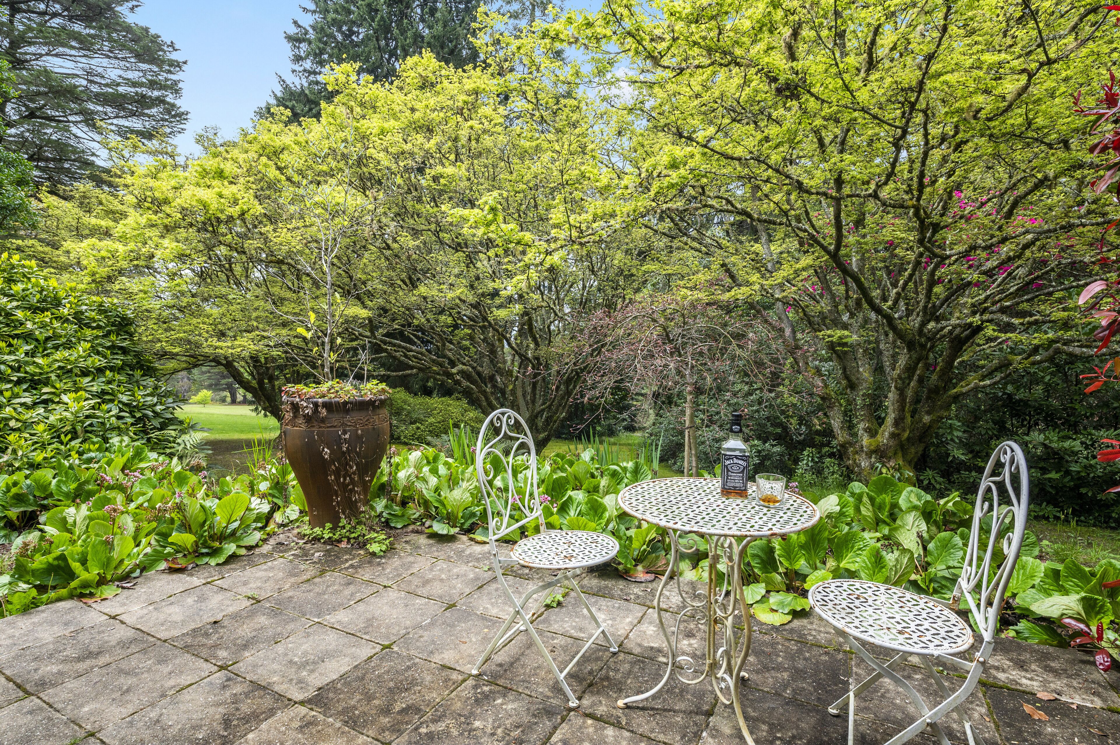 suite, garden view | terrace/patio