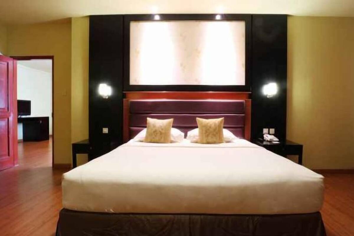 3 chambres, coffres-forts dans les chambres, bureau, Wi-Fi gratuit