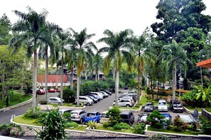 Parking (toeslag) kost IDR 10000 per verblijf