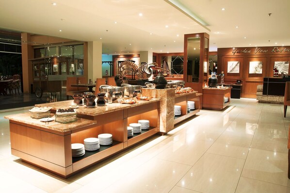 Dagelijks ontbijtbuffet (IDR 100000 per persoon)