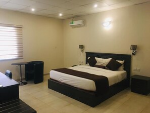 Coffres-forts dans les chambres, rideaux occultants, Wi-Fi gratuit