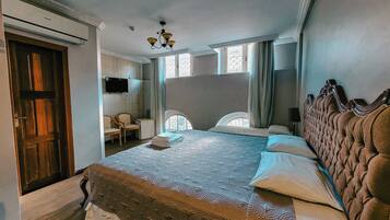 Desk, blackout curtains, iron/ironing board, free WiFi