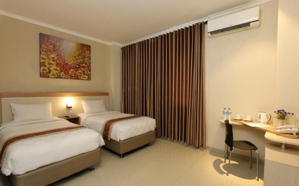 Premium bedding, in-room safe, desk, soundproofing