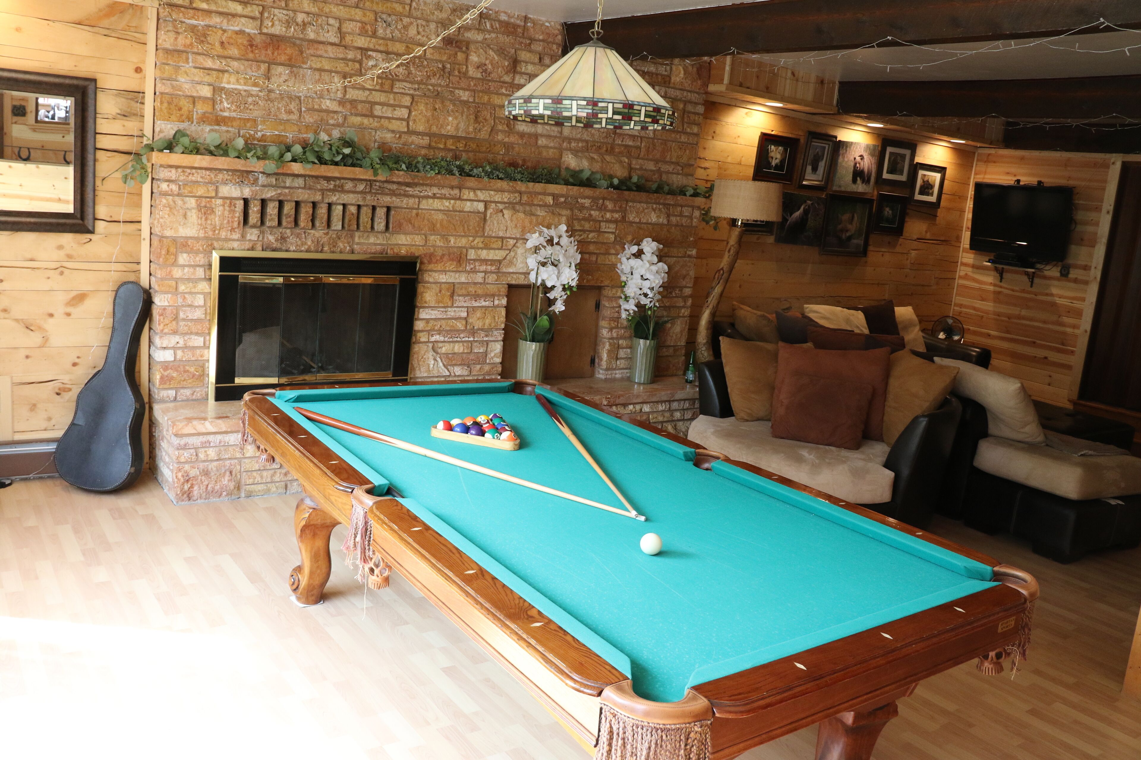 family cabin | living area