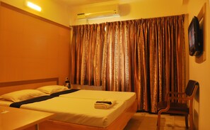 Standard Room - Nayagara Hotel (Chennai)