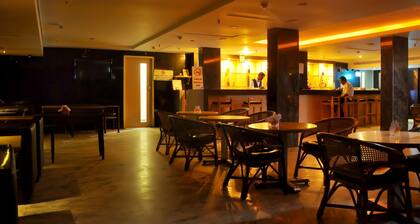 Nayagara Hotel