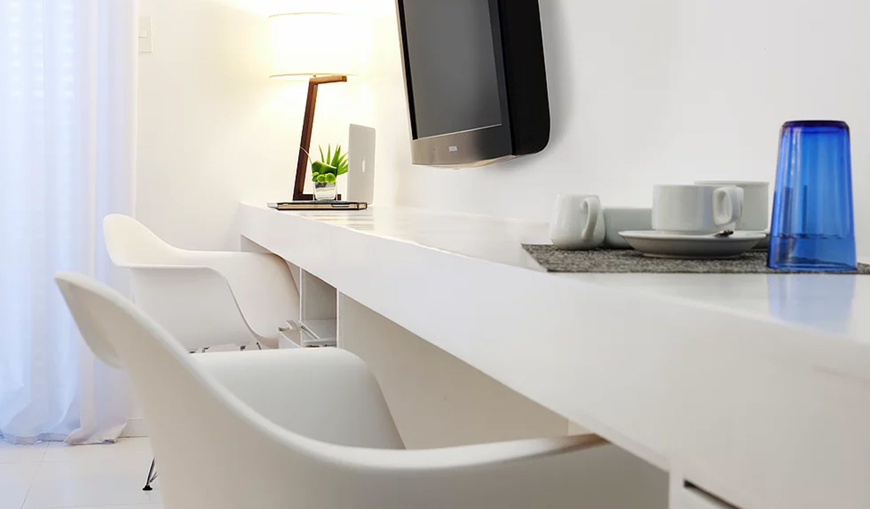 superior room | egyptian cotton sheets, minibar, in-room safe, desk