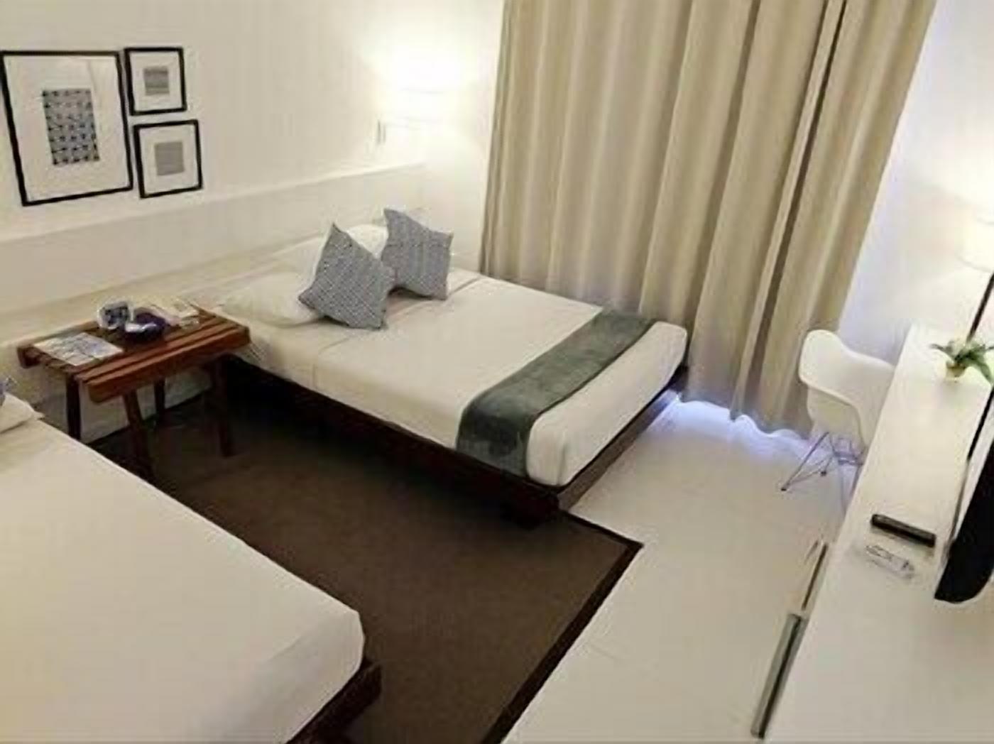Draps en coton égyptien, minibar, coffres-forts dans les chambres
