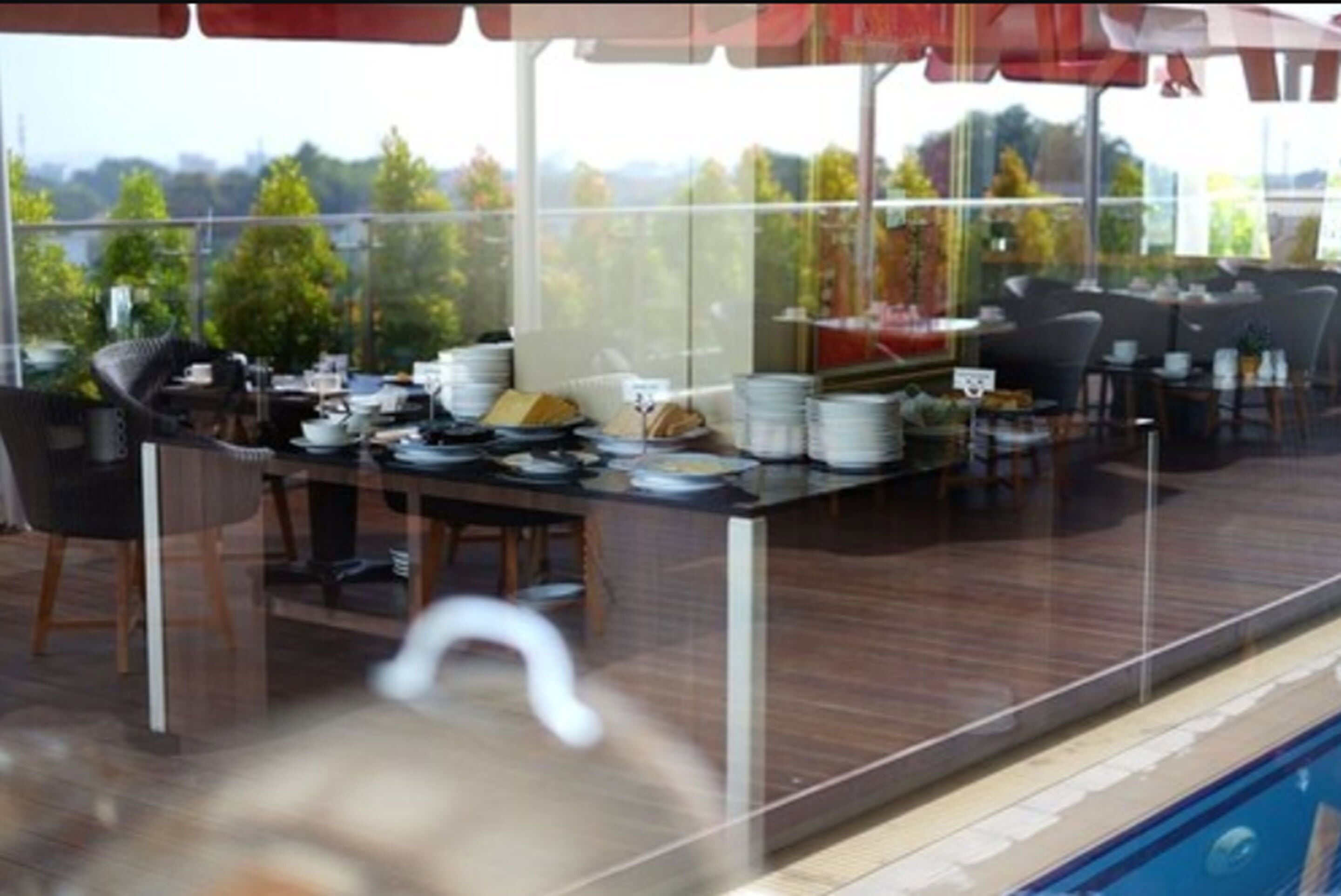 Daily buffet breakfast (IDR 75000 per person)