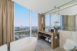 Amenidades de baño gratuitas, secadora de cabello, batas, pantuflas 