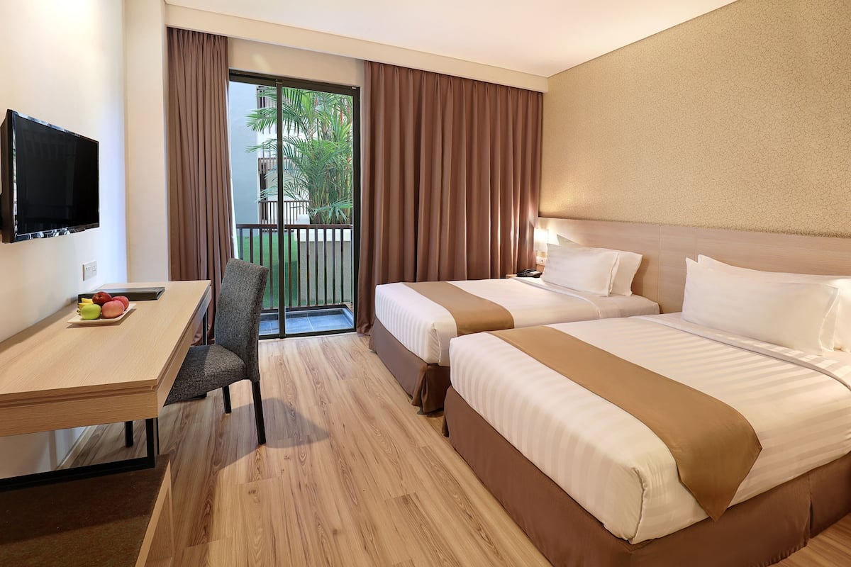 Deluxe Twin kamer, 2 eenpersoonsbedden | Luxe beddengoed, een minibar, een kluis op de kamer, een bureau