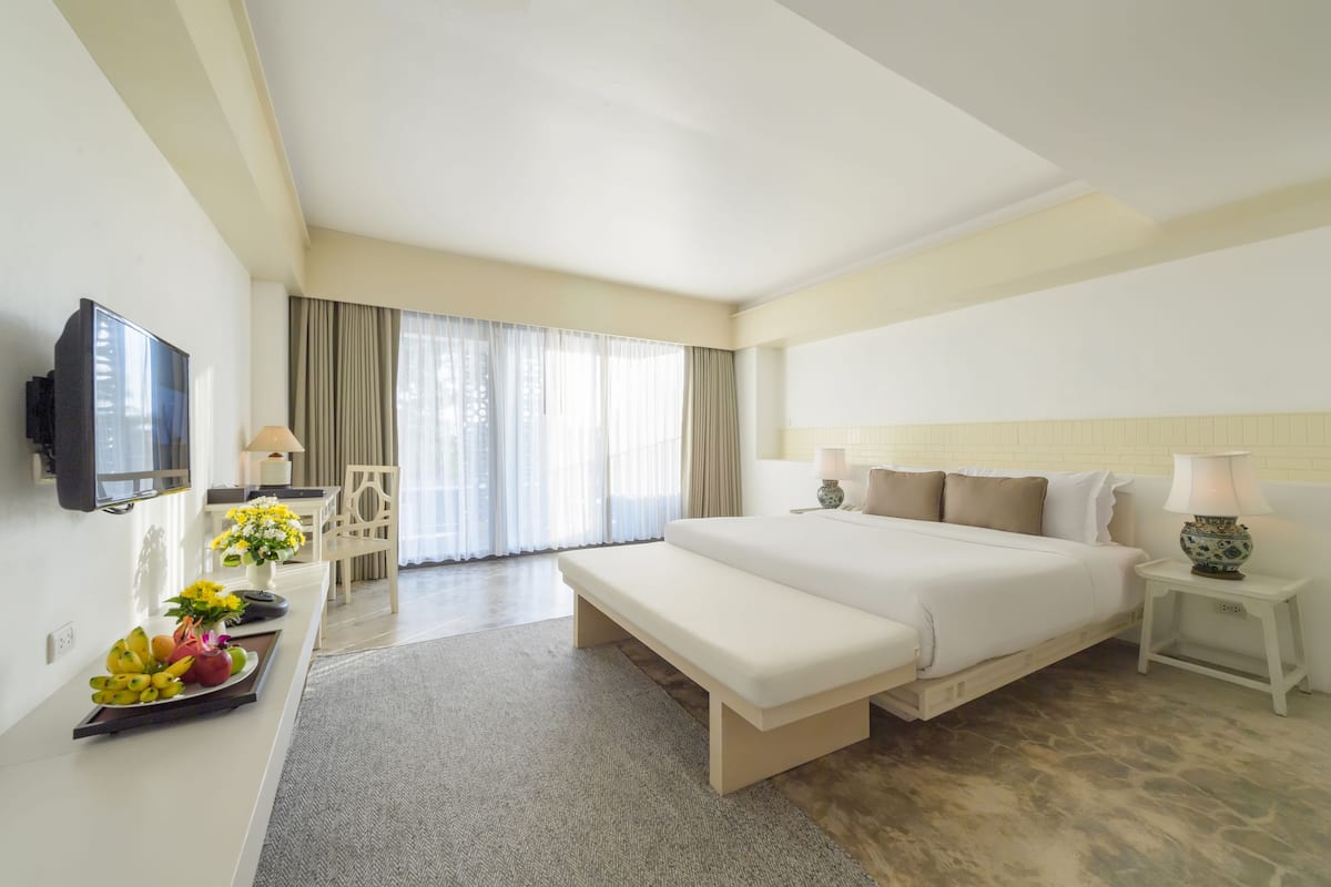 1 bedroom, minibar, in-room safe, desk