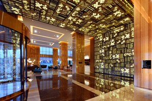 Lobby - Hilton Garden Inn Chengdu Huayang (Chengdu)