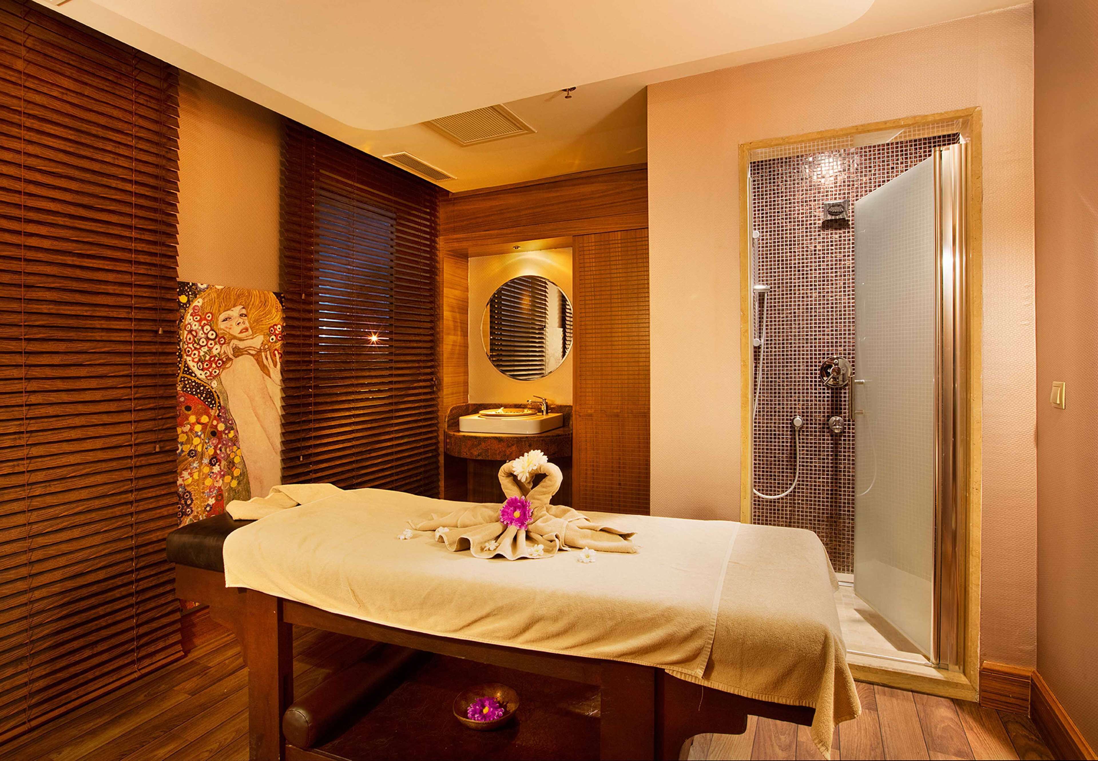 turkish bath/hammam, body scrubs, facials