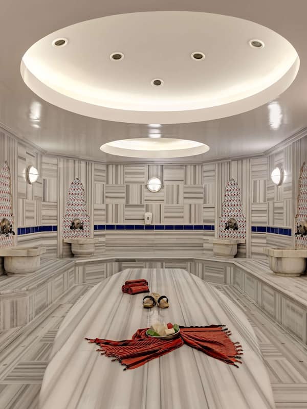 Turkish bath/hammam, body scrubs, facials