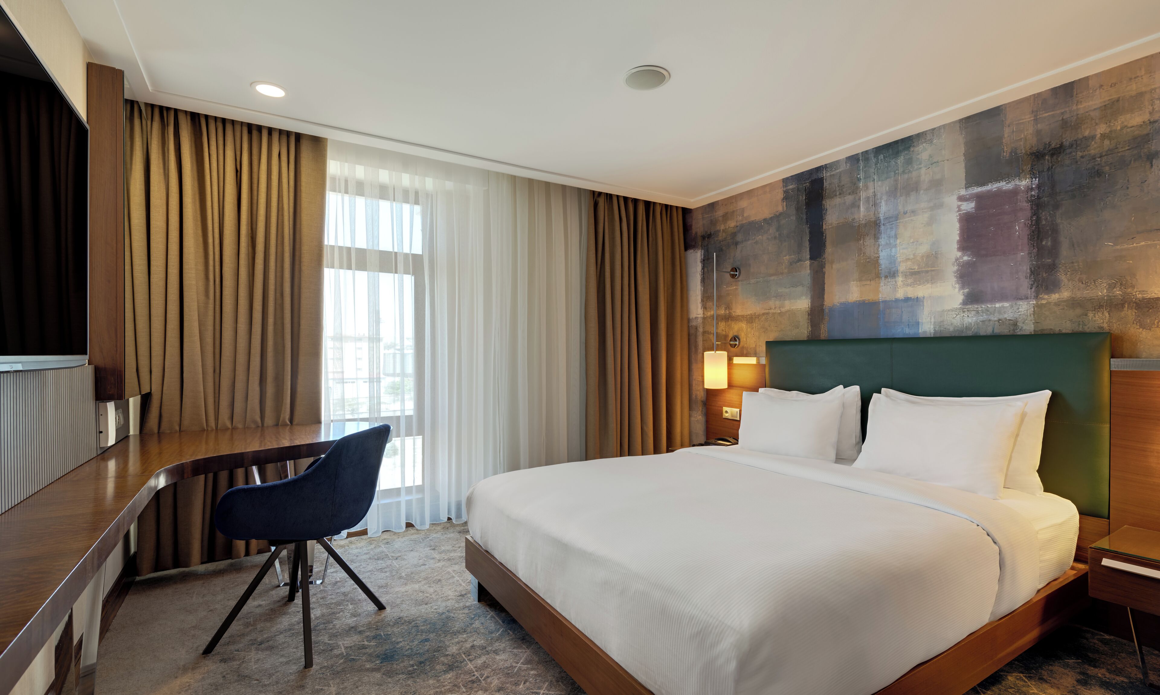 Minibar, in-room safe, desk, soundproofing